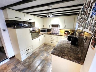 2 Bedroom Cottage For Sale In Darwen, Lancashire
