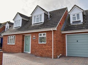 2 Bedroom Detached House For Sale In Highcliffe