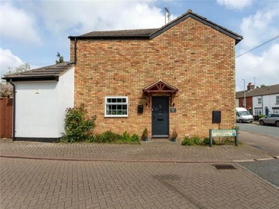 2 Bedroom End Of Terrace House For Sale In Toddington, Bedfordshire