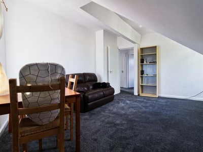 2 Bedroom Flat For Rent In Headingley