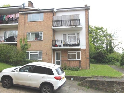 2 bedroom flat for sale High Wycombe, HP13 6DN