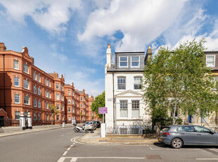 2 Bedroom Flat For Sale In
Barons Court