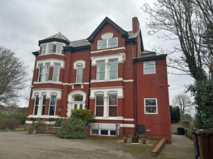 2 Bedroom Flat For Sale In Park Avenue, Southport