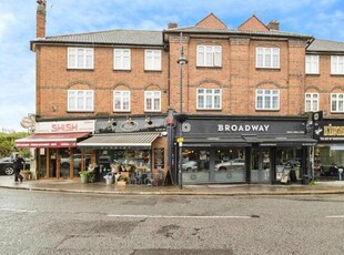 2 Bedroom Flat For Sale In Woodford Green, Essex