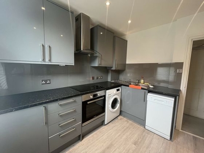 2 bedroom flat to rent London, SW16 6NS