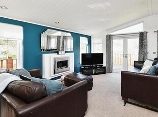 2 Bedroom Park Home For Sale In Maldon
