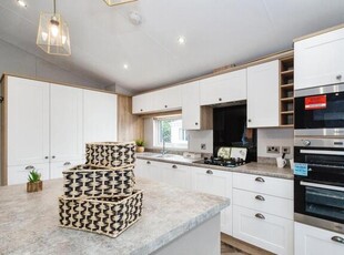 2 Bedroom Park Home For Sale In Vinnetrow Road, Chichester