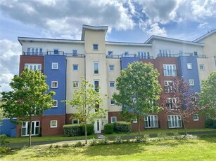 2 Bedroom Penthouse For Rent In Eastleigh, Hampshire