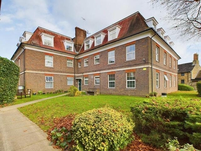 2 Bedroom Retirement Property For Sale In Horsham, West Sussex