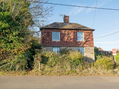 2 Bedroom Semi-detached House For Sale In Ashford, Kent