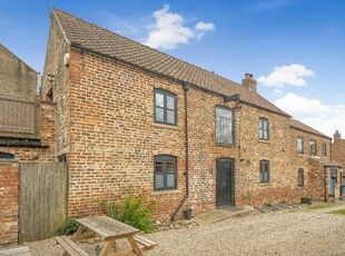 2 Bedroom Town House For Sale In Bedale, North Yorkshire