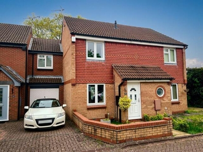 2 Bedroom Town House For Sale In Shirley