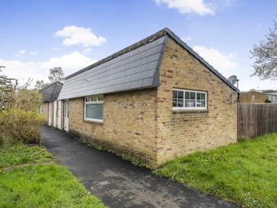 3 Bed Bungalow For Sale in Basingstoke, Hampshire, RG22 - 5374479
