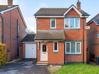 3 Bed House For Sale in Hatch Warren, Basingstoke, RG22 - 5234991