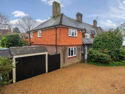 3 Bed House For Sale in St Johns, Woking, GU21 - 5346805