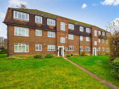 3 Bedroom Apartment For Sale In Cheam, Sutton