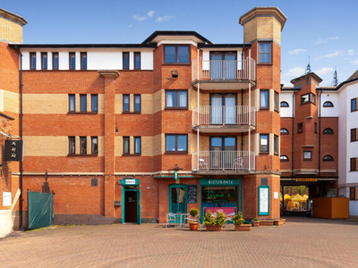 3 Bedroom Apartment For Sale In Gloucester Green, Oxford City Centre