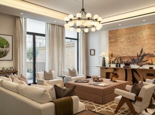 3 Bedroom Apartment For Sale In Mayfair, London