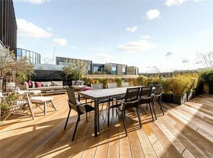 3 Bedroom Apartment For Sale In White City, London
