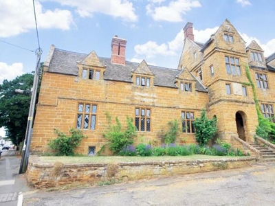 3 Bedroom Country House For Sale In High Street
