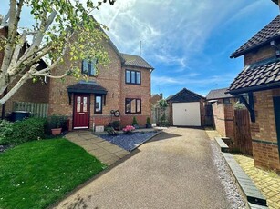 3 Bedroom Detached House For Sale In East Hunsbury