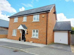 3 Bedroom Detached House For Sale In Wainscott, Rochester