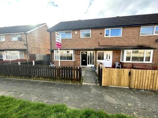 3 Bedroom End Of Terrace House For Sale In Beechwood