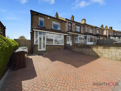 3 Bedroom End Of Terrace House For Sale In Bradford