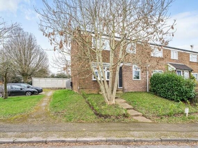 3 Bedroom End Of Terrace House For Sale In Kennington