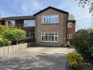 3 Bedroom End Of Terrace House For Sale In Staines-upon-thames, Surrey