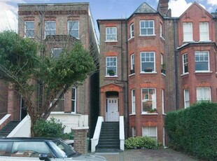 3 Bedroom Flat For Rent In Hampstead