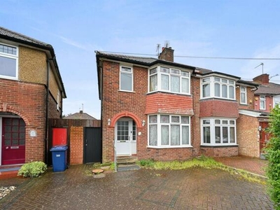 3 Bedroom House For Sale In Cricklewood