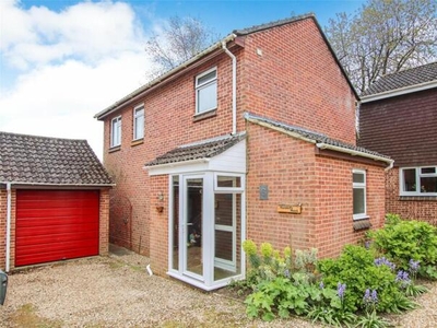 3 Bedroom Link Detached House For Sale In Lymington, Hampshire