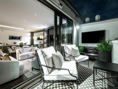 3 Bedroom Penthouse For Rent In Kensington, London