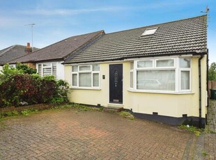 3 Bedroom Semi-detached Bungalow For Sale In Watford
