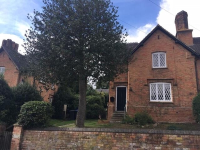 3 Bedroom Semi-detached House For Rent In Preston On Stour