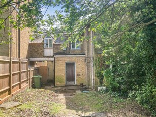 3 Bedroom Semi-detached House For Sale In Bromley, London
