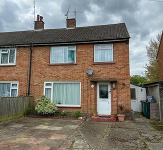 3 Bedroom Semi-detached House For Sale In Camberley