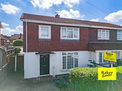 3 Bedroom Semi-detached House For Sale In Chigwell, Essex