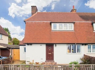 3 Bedroom Semi-detached House For Sale In Eltham