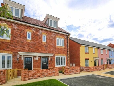 3 Bedroom Semi-detached House For Sale In Thornbury, South Gloucestershire