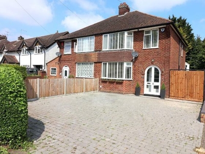 3 bedroom semi-detached house for sale Luton, LU4 9DY