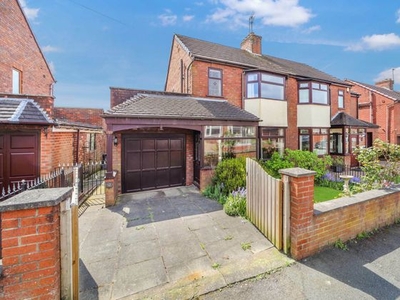 3 bedroom semi-detached house for sale Wigan, WN5 7QE