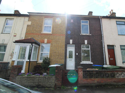 3 Bedroom Terraced House For Rent In Erith, Kent