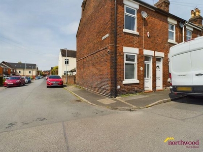 3 bedroom terraced house to rent Newcastle-under-lyme, ST5 8BW