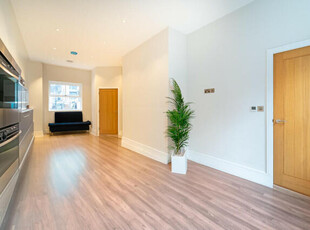 3 Bedroom Town House For Sale In Commonhall Street, Chester