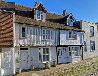 3 Bedroom Town House For Sale In Rye