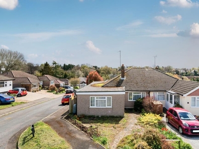 4 Bed Bungalow For Sale in Chesham, Buckinghamshire, HP5 - 4936140