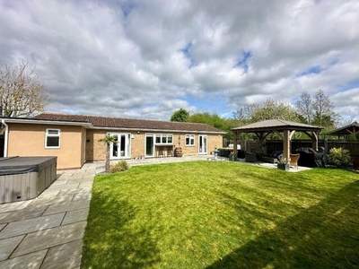 4 Bedroom Bungalow Arlesey Central Bedfordshire