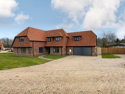 4 Bedroom Detached House For Sale In Cookes Meadow, Northill